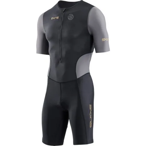 Skins TRI Brand SS Tri Suit Men black/carbon 3 Skins TRI Brand SS Tri Suit Men black/carbon -Wetsuits Sales Store skins tri brand ss tri suit men black carbon 1
